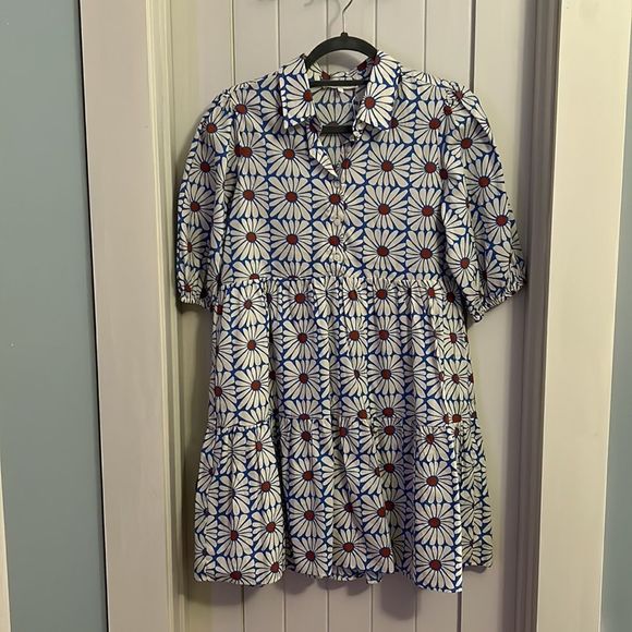 Olivaceous Dresses & Skirts - NWT Olivaceous Mod Daisy Tiered Baby Doll Shirt Dress, Size Medium